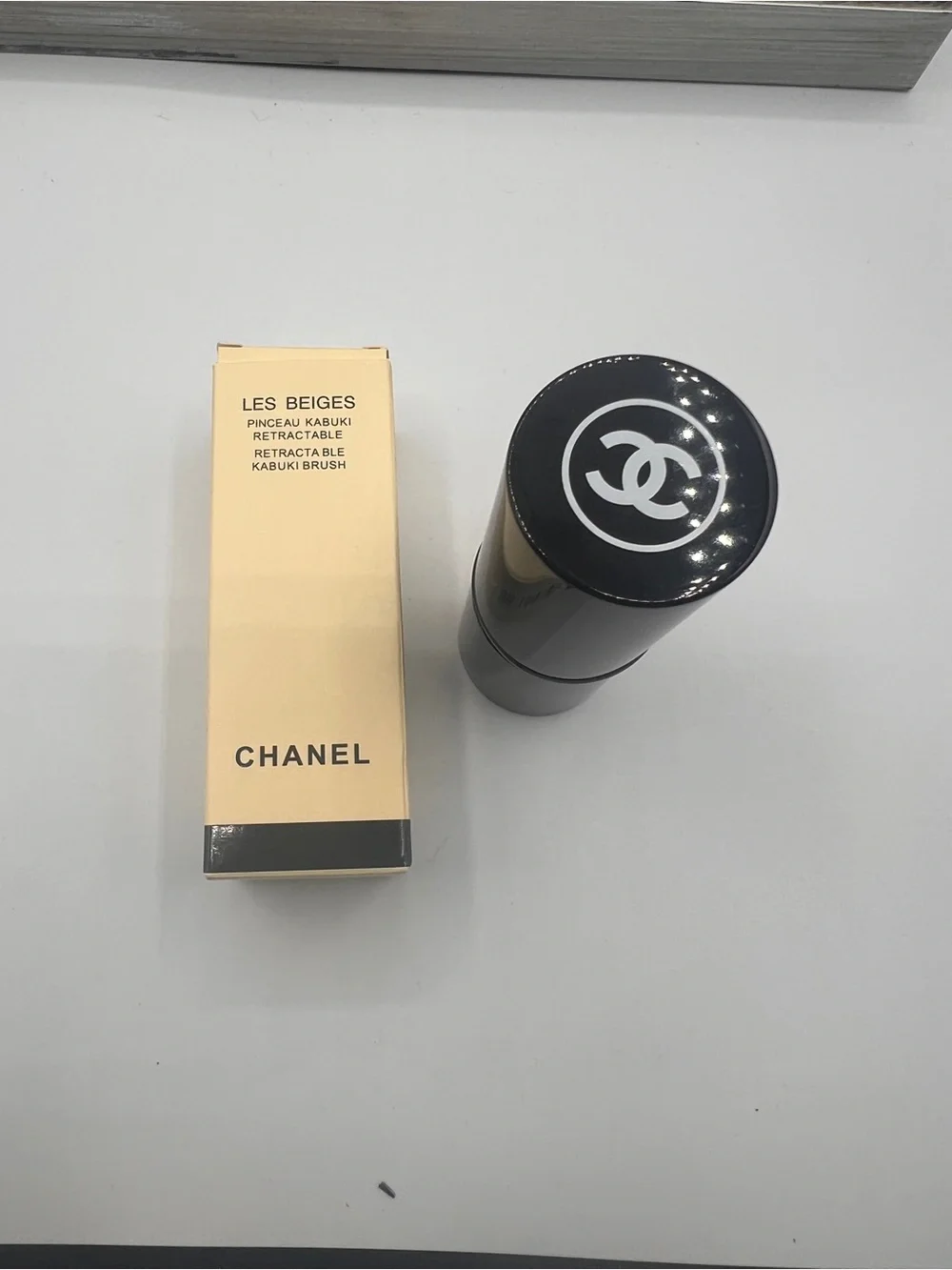 CHANEL Les Beiges Retractable Kabuki Brush with Flower Charm